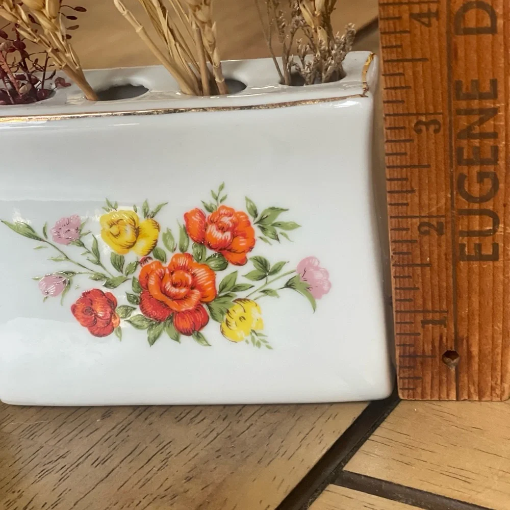 Vintage boho ceramic toothbrush holder